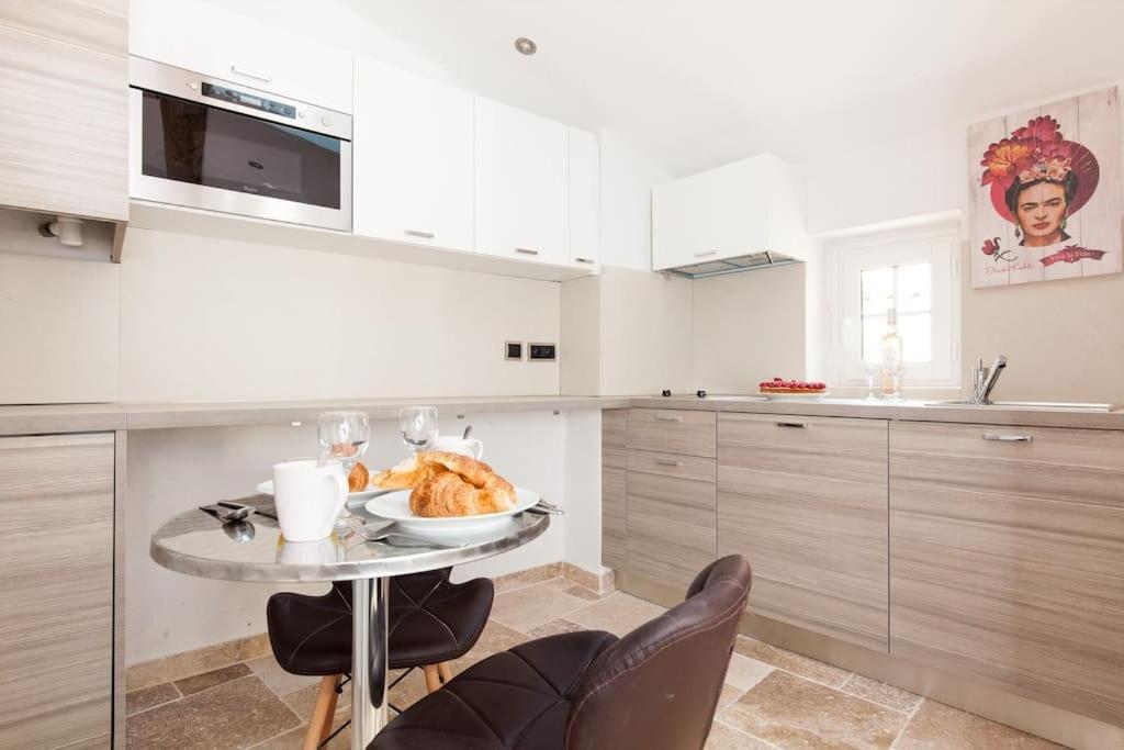 Leilighet Le Provencal - Center Old 1br Flat With Ac, Wifi Antibes